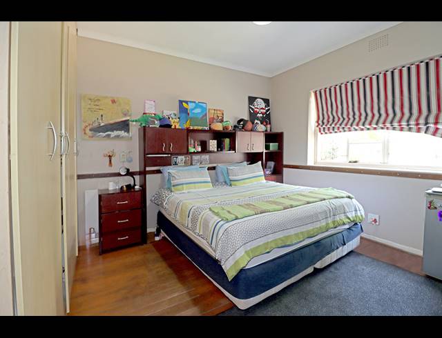 5 BEDROOM FREEHOLD FOR SALE IN LINKSFIELD